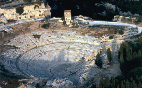 古代ギリシャ　円形劇場