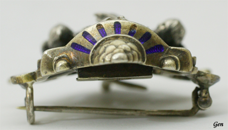 Harmony brooch