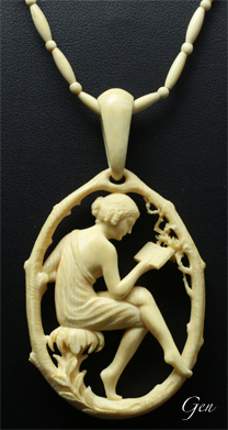 カーブドアイボリーの世界 象牙彫刻 細密彫り アンティークジュエリー